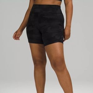 NWT Lululemon Invigorate shorts size 8